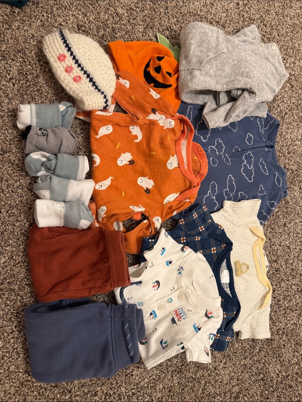 15 piece bundle of baby boys clothes size newborn to 3 months